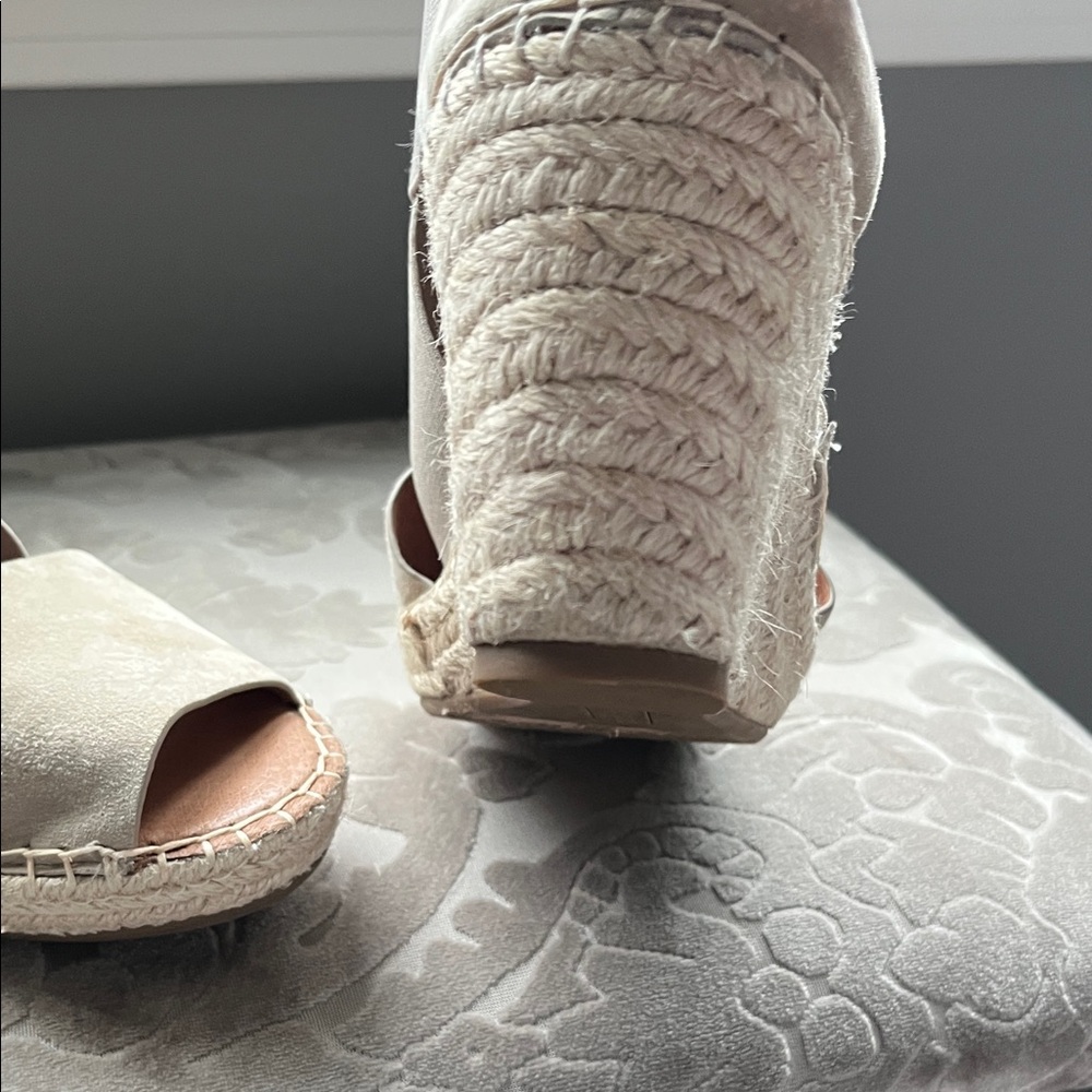 Gentle Souls Cream Wedge Sandals - Picture 2 of 3